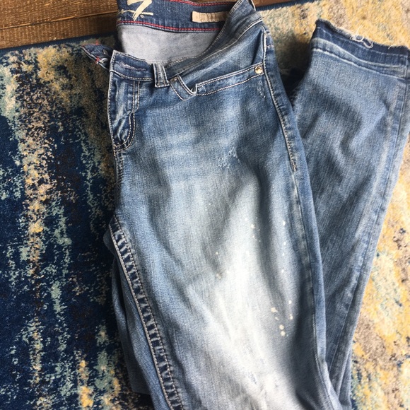 Seven Jeans. Girlfriend.Detailed back pockets. 6 - Picture 3 of 6